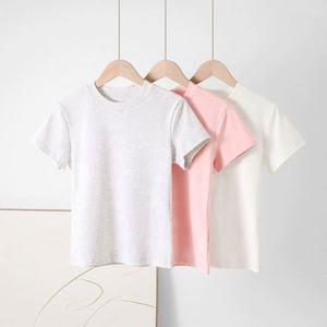 T-shirt personnalisé imprimé pour femme, coupe ajustée, manches courtes, en coton mélangé, été, coupe moulante, haut fin, crop top ajusté - Product Image 2