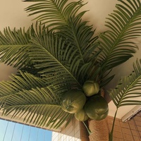 Vente en gros de feuilles de palmier artificielles tropicales de haute qualité, plusieurs styles, pour balcon, structure d'escalade pour chat, palmiers en forme de cocotier