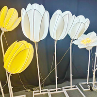 Lampe sur pied LED en forme de tulipe pour allée de mariage, éclairage de chemin floral à hauteur réglable pour décoration de scène de banquet