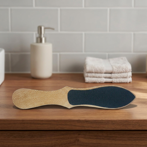 Lima para pies (lima de doble cara ergonómica con mango largo, removedor de callos clásico con mango de madera) - Product Image 2