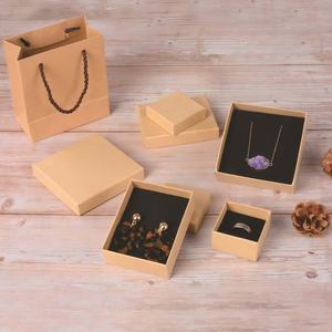 Coffret cadeau de luxe pour montre et bijoux pour femmes avec plusieurs compartiments pour bracelet et montre - Product Image 1