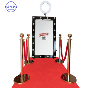 2024 auto-miroir interactif mariage Photobooth Machine Selfie miroir magique Photomaton avec appareil photo intégré et imprimante - Product Image 1
