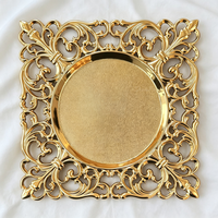 Assiette de présentation carrée dorée ajourée style vintage avec bord festonné, en plastique, pour mariage et banquet, sous-assiette décorative de table, vente en gros