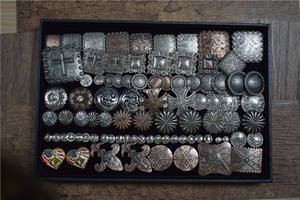 Hebillas de Cinturón Pentagonales con Grabado Floral Antiguo, Material de Zinc Duradero, Diseño con Tornillo Trasero para Equipamiento de Montura de Caballo Estilo Western - Product Image 6