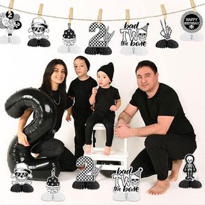 8 pièces Décorations d'anniversaire <span class=keywords><strong>Bad</strong></span> Two the Bone Centre de table nid d'abeille <span class=keywords><strong>Bad</strong></span> Two the Bone Décoration Rock and Roll pour le 2ème anniversaire - Product Image 5
