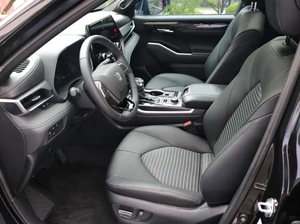 Oferta Especial: Toyota Crown Kluger <span class=keywords><strong>2022</strong></span> 2.0T AWD Edición Premium, Matriculado Marzo 2023, Solo 16,000 KM, SUV de 5 Puertas y 7 Asientos - Product Image 4
