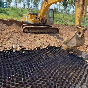 เซลล์ภูมิศาสตร์ระบบเซลลูลาร์ HDPE Geocell พื้นผิวแบบมีรูพรุนสำหรับถนนและลาดชัน - Product Image 1