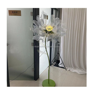 NIKA Fleur géante ouverte et fermée Grande fleur violette avec lumière pour décoration de route de mariage Fleur de passerelle personnalisée - Product Image 3