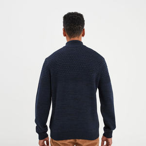 Pull à col camionneur côtelé rayé pour homme, sensation premium, douceur améliorée, respirant, coupe ajustée pour un style décontracté sophistiqué - Product Image 3