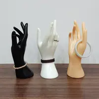 Prezzo a buon mercato all'ingrosso di moda in fibra di vetro gioielli mano manichino gioielli mano anello display manichino manichino di plastica modello a mano