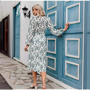Vestido Largo Estampado de Manga Larga con Cuello en V y Diseño de Hojas Verdes, Transpirable, Estilo Línea A, para Mujer, Estilo Europeo Americano, Ideal para Fiestas - Product Image 2