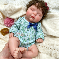 Poupées Reborn en Silicone Corps Complet, Membres Flexibles, Cheveux Bouclés Plantés à la Main, Peau Douce, Veines Anatomiques Correctes