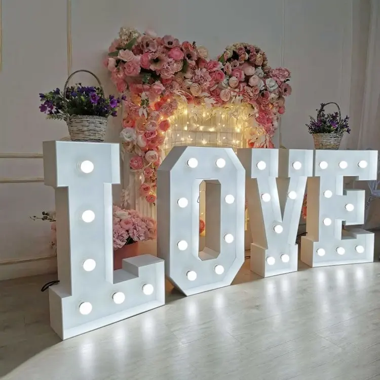 Giaguarsign produttore segni di nozze personalizzati sposami Light Up Letters Love LED Light Marquee Letters Signs 4ft Mr and Mrs