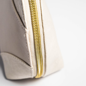 High Quality Custom Logo Zipper Lock Cosmetic Bag Fashionable Eco-Friendly Tyvek Customized Color OEM/ODM Travel <b>Makeup</b> Storage - Product Image 5