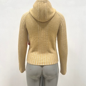 Hanne – Pull décontracté tricoté à manches longues et col rond, couleur unie, avec capuche fantaisie pour femme – Personnalisation OEM & ODM – Haute Qualité - Product Image 5