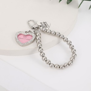 Llavero Rosa Y2K con Corazón y Estrella, Dijes de Estrás y Esmalte, Cadena de Cuentas para Estética Grunge y Coquette - Product Image 5