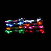 Vente en gros de lacets plats en nylon de 7e génération, lumineux, qui brillent dans le noir, cordon lumineux de 8 mm, couleur personnalisée