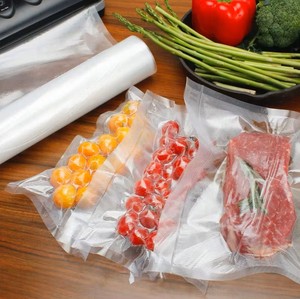 Rouleau de sacs <span class=keywords><strong>sous</strong></span> <span class=keywords><strong>vide</strong></span> transparents en nylon plastique gaufré pour la conservation des aliments, viande, poisson, légumes, pour utilisation avec les scelleuses <span class=keywords><strong>sous</strong></span> <span class=keywords><strong>vide</strong></span> - Product Image 4