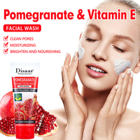 Nettoyant visage naturel Disaar aux extraits de grenade, rose, romarin et lavande, pour nettoyer les pores, éclaircir, apaiser et contrôler le sébum.