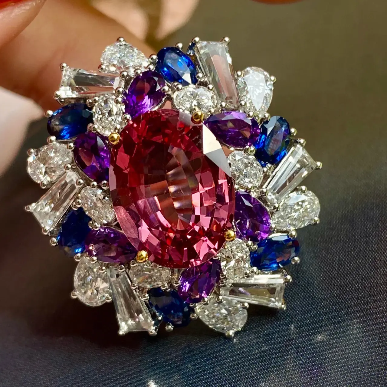 Cincin Pembukaan Berlapis Emas 18K Permata Warna-warni Wanita Mempesona Mode Cincin Perhiasan Ruby Mewah Antik Cincin Pertunangan Pernikahan