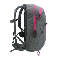 Sac à dos de randonnée pour femme 28L en polyester imperméable gris, ergonomique, à coque souple, avec bretelles réglables pour les épaules et la poitrine, idéal pour les voyages en extérieur