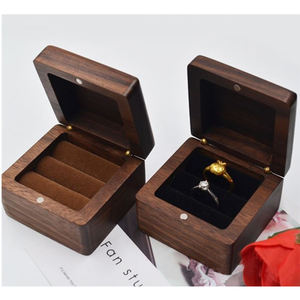 Caja de Anillo de Madera con Logotipo Personalizado, Caja de Madera en Forma de Corazón para Empaque, Mini Caja de Anillo de Madera para Joyería de Boda, Compromiso, Exhibición y Almacenamiento - Product Image 4