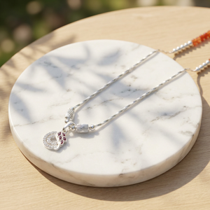 Collar Satva Silver Elegante con Baño de Rodio, Diseño de Cadena Clásica, Estilo Contemporáneo, Unisex, para Uso Diario y Nocturno - Product Image 5