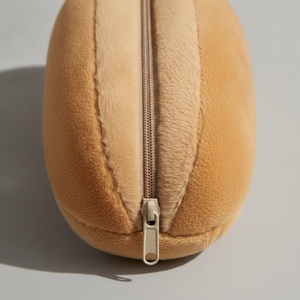 Estuche para Lápices con Forma de Perrito Caliente, Bolsa de Peluche Larga Novedosa con Cremallera, Estuche de Papelería con Diseño de Pan, Logotipo Personalizado - Product Image 5
