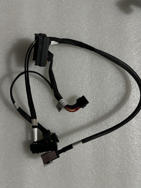 Used 7N2GJ Optional HDD Mini SAS to X4 SAS/SATA Cable (SAS SFF-8643 to SAS/SATA SFF-8482 Cable) for C4130