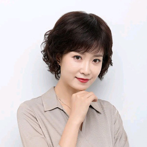 วิกผมสไตล์เซี่ยงไฮ้สำหรับผู้<span class=keywords><strong>หญิง</strong></span> <span class=keywords><strong>ผม</strong></span>สั้น มองไม่เห็นรอยต่อ ดูเป็นธรรมชาติ MY-370 <span class=keywords><strong>ผม</strong></span>หยิก<span class=keywords><strong>ฟู</strong></span> สำหรับวัยกลางคนและผู้สูงอายุ - Product Image 3