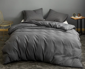 Juego de Ropa de <span class=keywords><strong>Cama</strong></span> Moderno de Tres Piezas, Transpirable, de Poliéster Cepillado, 200 Hilos, Color Sólido, Juego de Sábanas y Fundas de Almohada para el Hogar - Product Image 1