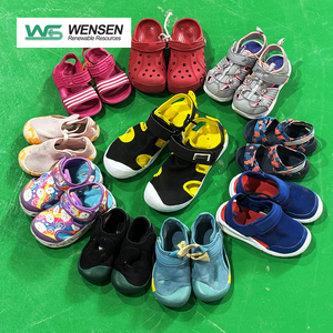 <span class=keywords><strong>Sandali</strong></span> per bambini di seconda mano Sole antiscivolo-sicuri per la spiaggia, il parco e la ricreazione scarpe di marca usate in vendita - Product Image 6