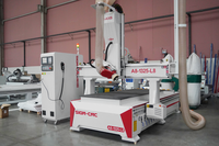 Máquina CNC multifuncional de 4 ejes con husillo oscilante automático para tallado de madera y servomotor para fabricación de muebles