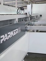 Perfil de Aluminio y UPVC PARKER -45 ° -45 °   Máquina de Alta Producción para Ventanas y Puertas con Taladrado y Fresado en Cualquier Ángulo y 4 Ejes