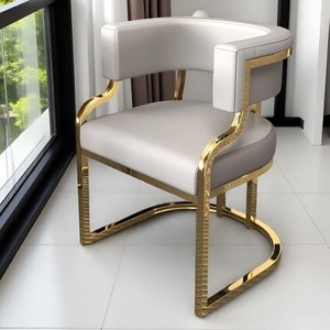 Poltrona di Lusso in Stile Nordico, Sedia Imbottita in Pelle per Salone di Bellezza, Studio di Trucco, Arredamento Lounge con Base in Metallo - Product Image 6