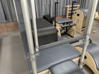 Tempat Tidur Pilates Kayu Terpadu Cadillac Reformer dengan Warna Kustom dan Trapeze Lengkap untuk Latihan Inti di Rumah
