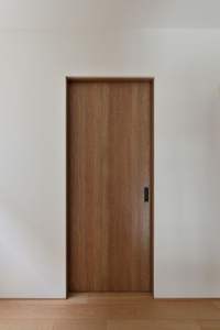 2024 CBMMart Dernier Intérieur Moderne Villa Principale Grange Chambre Bois de Teck Massif Panneau Unique Porte Designs Verre Plat Designs <span class=keywords><strong>Photo</strong></span> - Product Image 4