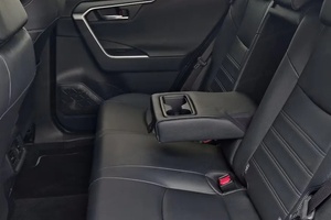 Auto Usado Asequible, <span class=keywords><strong>Toyota</strong></span> <span class=keywords><strong>RAV4</strong></span> Executive <span class=keywords><strong>2.5</strong></span> Híbrido <span class=keywords><strong>AWD</strong></span> SUV 2025, Listo para Usar, Sin Accidentes, Listo para Enviar a Todo el Mundo - Product Image 4