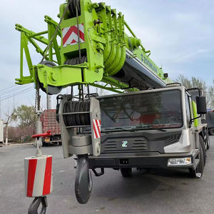 Grúa móvil usada Zoomlion de 70 toneladas con gran altura de elevación, con motor original y componentes principales. - Product Image 1