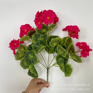 ช่อดอกเจอเรเนียมประดิษฐ์สีแดงจาก Meiduo Flower Industry กลีบดอกฝ้าย ก้านเดี่ยว สำหรับตกแต่งโต๊ะ - Product Image 5