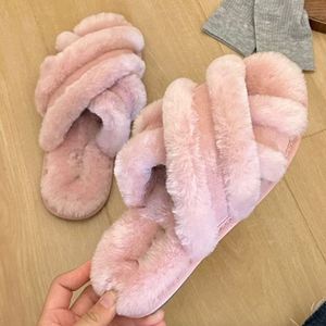 Pantoufles en coton luxueuses et confortables de haute qualité, pantoufles en fourrure pour femmes, sandales moelleuses et chaudes pour hommes - Product Image 3