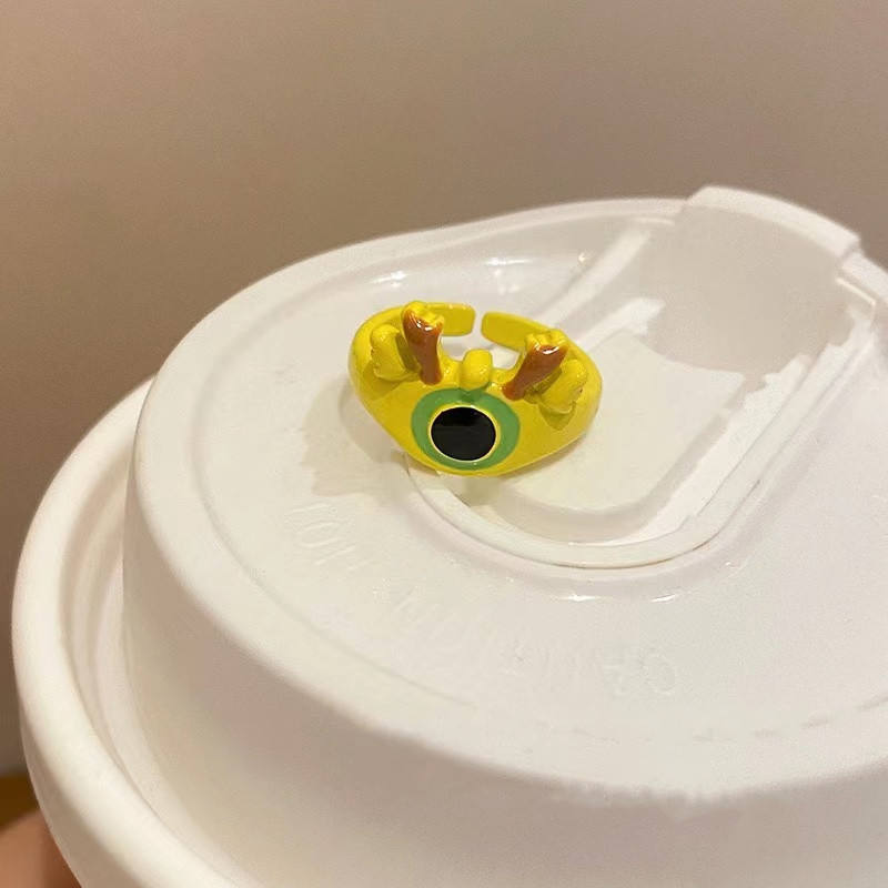 แหวนมังกรสีเหลืองหลากสี