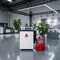 Machine de soudage, nettoyage, découpe et élimination de la rouille au laser à fibre portative 4 en 1 avec alimentation automatique en fil pour les conduites automobiles, le métal et l'acier