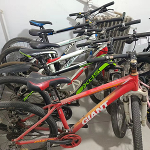 Bicicleta Usada <span class=keywords><strong>de</strong></span> Marca China con Ligeros Defectos para Todoterreno y <span class=keywords><strong>Carretera</strong></span> - Product Image 1