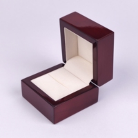 Boîte à bijoux carrée en bois faite à la main avec logo personnalisé, option rectangulaire, boîte cadeau de mariage pour le rangement de petits bijoux