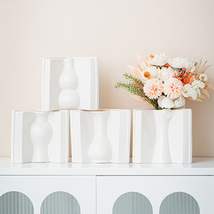 แจกันเซรามิกสีขาวเรียบง่ายข้ามพร<span class=keywords><strong>ม</strong></span>แดนสำหรับห้องนั่งเล่นการจัดดอกไม้และการสร้างสรรค์ - Product Image 2
