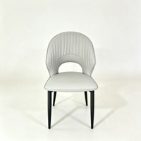 Chaise de salle à manger en cuir à coutures verticales motif griffe de chat, chaise latérale ajourée, chaise à pieds en métal noir pour salle à manger, cuisine, café