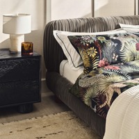 Lit moderne de haute qualité, meuble avec cadre en bois massif, lit queen size