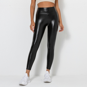 Pantalones de cuero de cintura alta personalizados para <span class=keywords><strong>mujer</strong></span>, leggings deportivos ajustados negros con efecto fruncido en el trasero para invierno - Product Image 3
