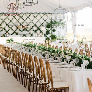 Chaises Chiavari en bois rembourrées personnalisées à prix abordable pour événements, locations, extérieur, fêtes, mariages et usage hôtelier - Product Image 2